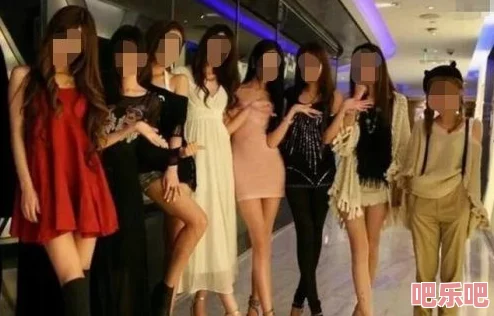 美女极品美軳人人体，许多网友认为这种内容过于低俗，不符合社会主流价值观，应该加强监管